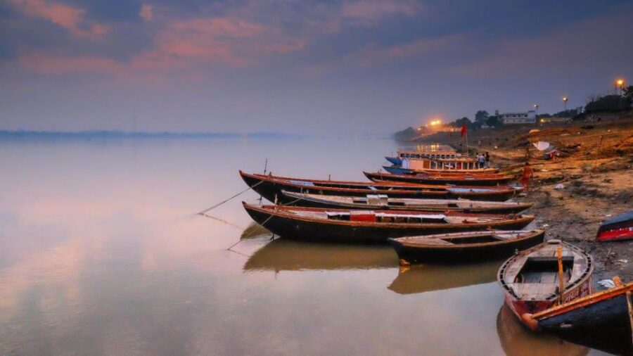 Half-Day City Tour and Evening Aarti With Boat Ride