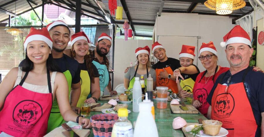 Half Day Thai Cooking Class With Market Tour
