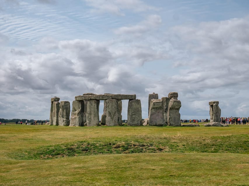 Half-Day Tour to Stonehenge From Bath for 2-8 Adventurers