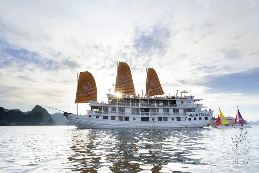 Hanoi: 2D1N Ha Long Bay by Hera Boutique Cruise