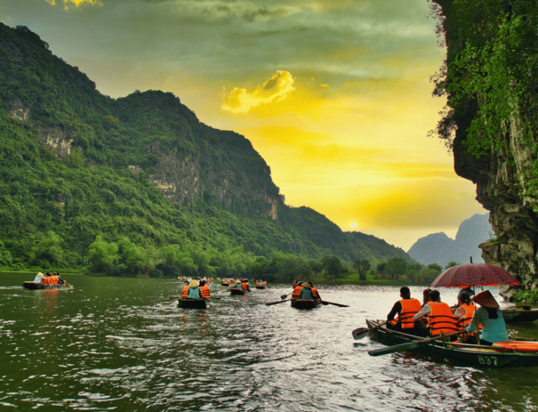 Hanoi: Ninh Binh, Hoa Lu, Tam Coc, Trang-an Private Day-Tour