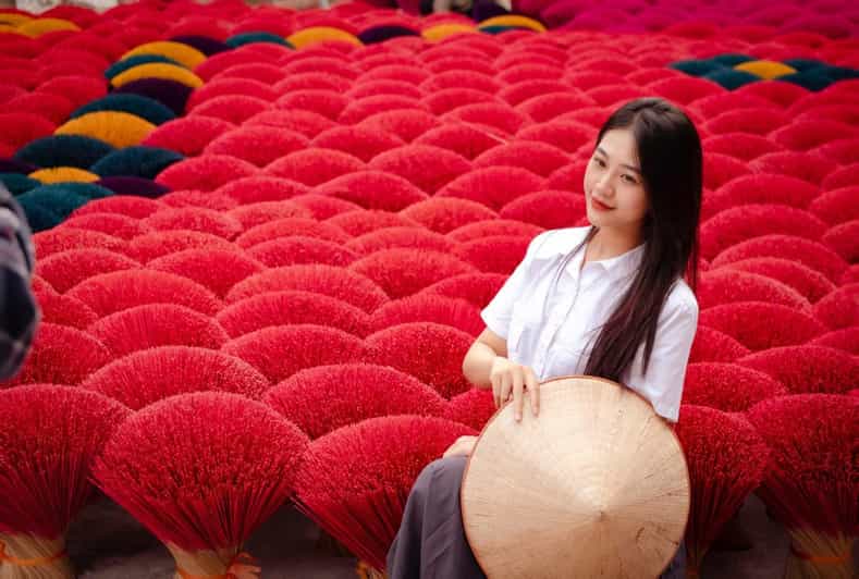 Hanois Artisan Trail Incense, Hat Making & Pottery Class