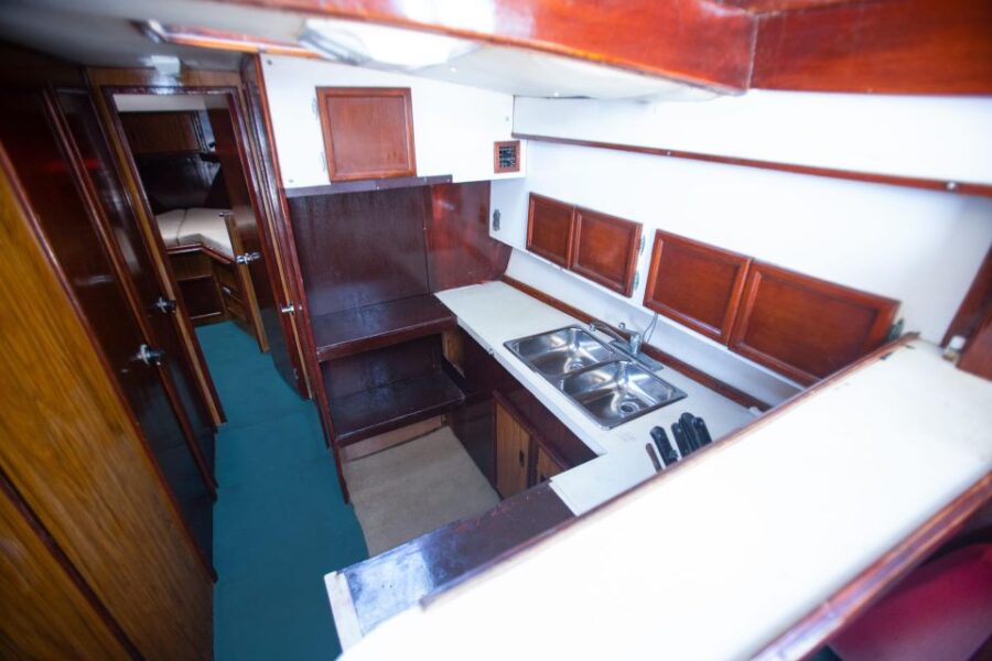 Hatteras 42-44 Classic Yachts in Puerto & Nuevo Vallarta