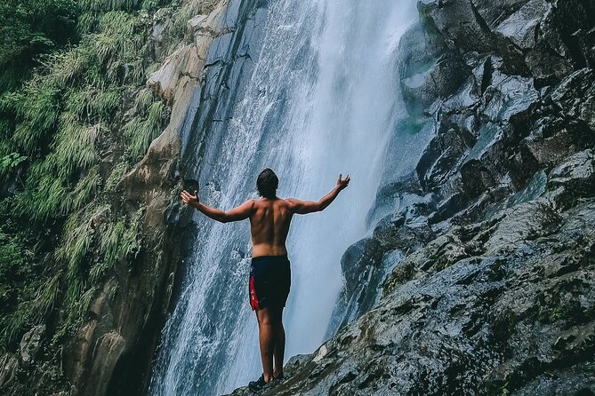 Hidden Waterfall Guided Tour in El Imposible National Park