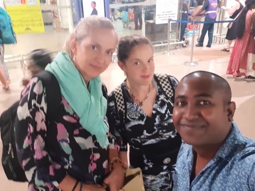Hikkaduwa to Colombo Airport (CMB) Privet Transfer