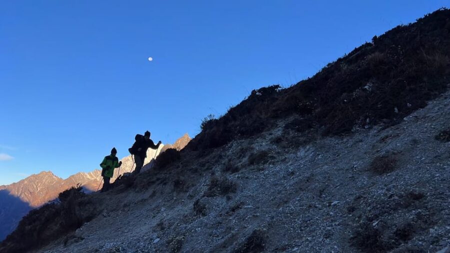 Himalayan Wonders: a 12-DAY Trek Through Langtang,Gosaikunda