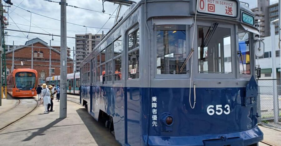 Hiroshima/A-bombed Train 653 & VR Tour in Peace Memorial Park
