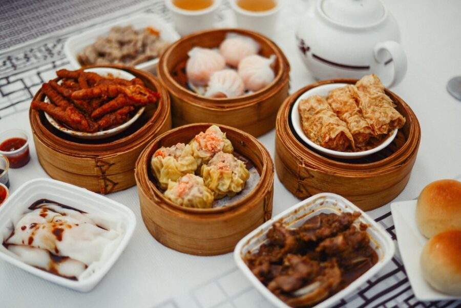 Hong Kong: City Landmarks Tour + Peak Tram Ticket + Lunch