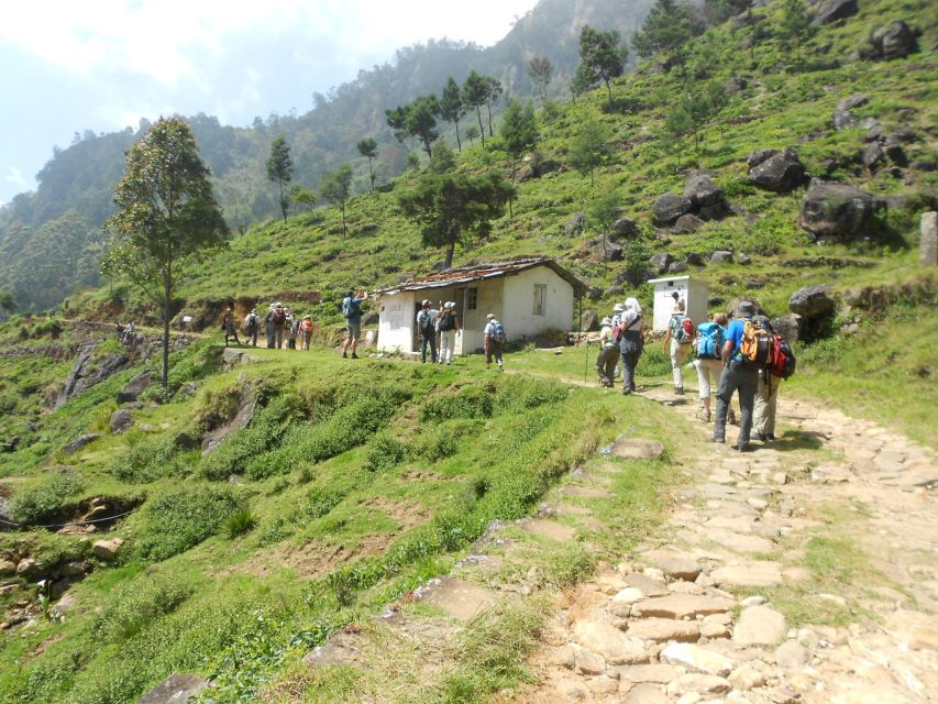 Horton Plains: Pekoe Trail Stage 11 Hiking Trip to Udaweriya