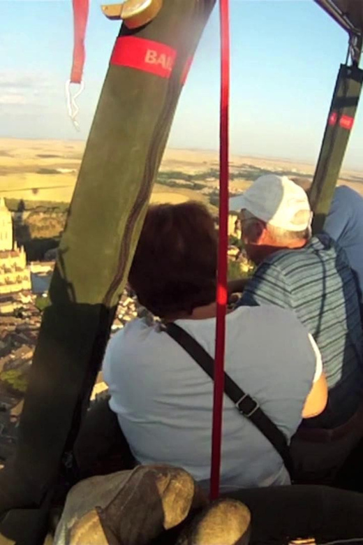 Hot Air Balloon Over Segovia & Hop-On&Hop-Off Touristic Bus