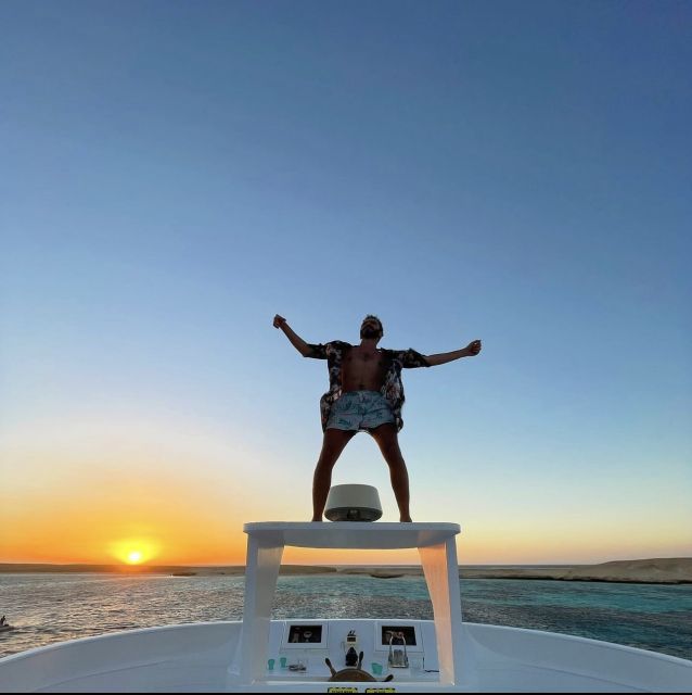 Hurghada: Luxury Yacht Trip With Your Own Crew and Chef