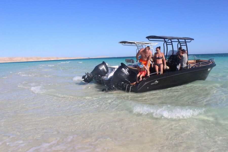 Hurghada: Private Speedboat to Sand Bank Abu Minqar Islands
