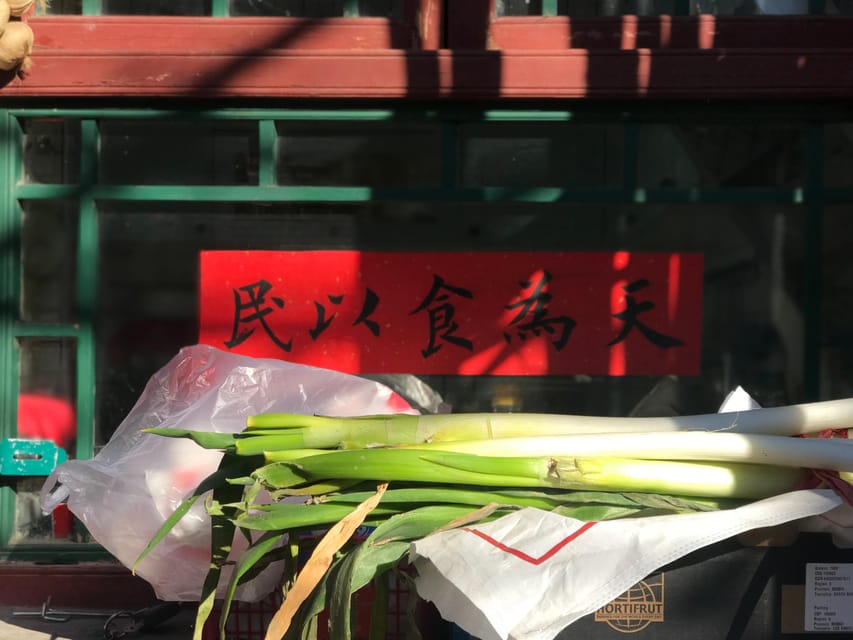 Hutongs of Ancient Beijing+Drum Tower+Local Snacks