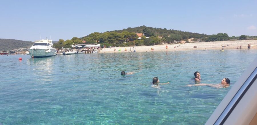 Hvar:Blue & Grenn Cave and Vis Island Private Speedboat Tour