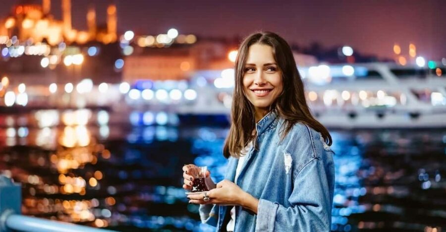 Istanbul: Bosphorus Dinner Cruise & 3Hour Turkish Night Show