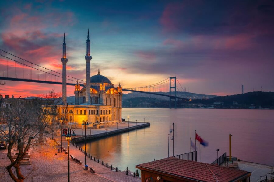 Istanbul: Exclusive Wonders of the City Tour W/Turkish Lunch