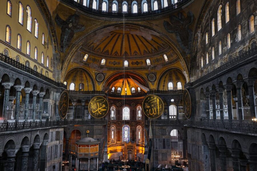 Istanbul: Hagia Sofia, Blue Mosque, and Grand Bazaar Tour
