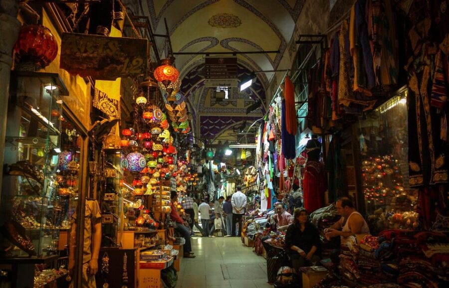 Istanbul: Historic Areas Walking Tour