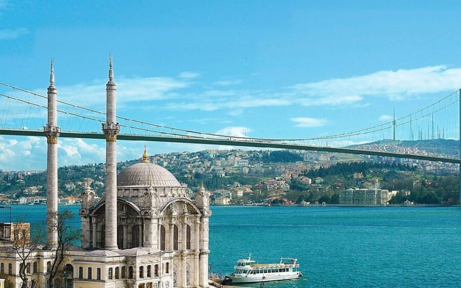 Istanbul Yacht Sightseeing Day Sunset Evening Bosporus Tour - Experience Highlights