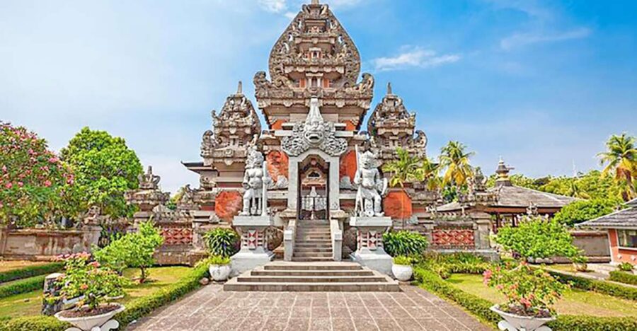 Jakarta: Beautiful Miniature Glorious Park of Indonesia