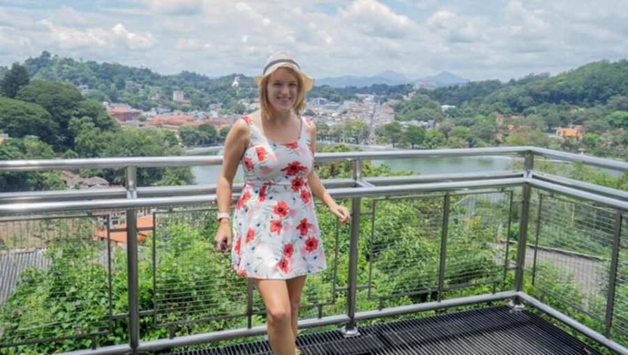 Kandy: City Tour and Sightseeing Shopping Tour by Tuk Tuk