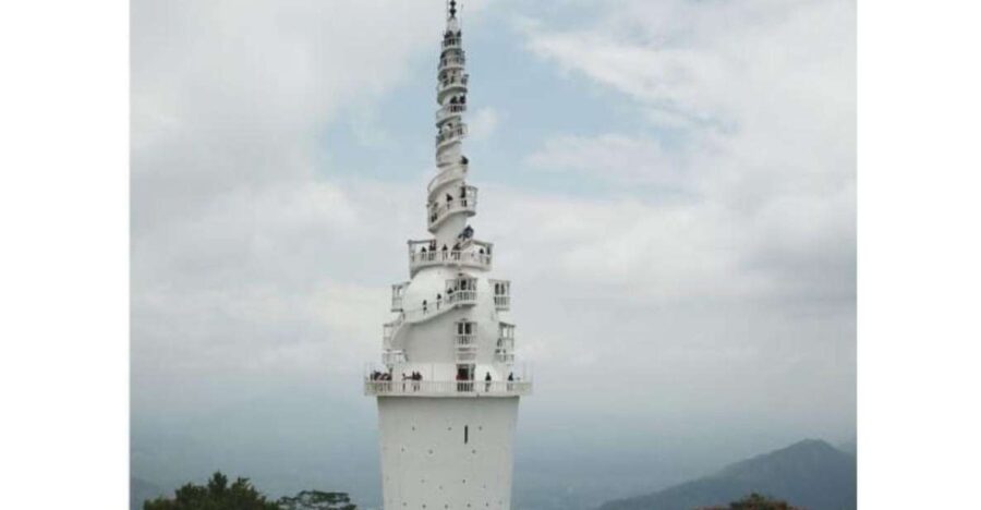 Kandy to Pinnawala Orphanage and Ambuluwawa TukTuk Day Tour