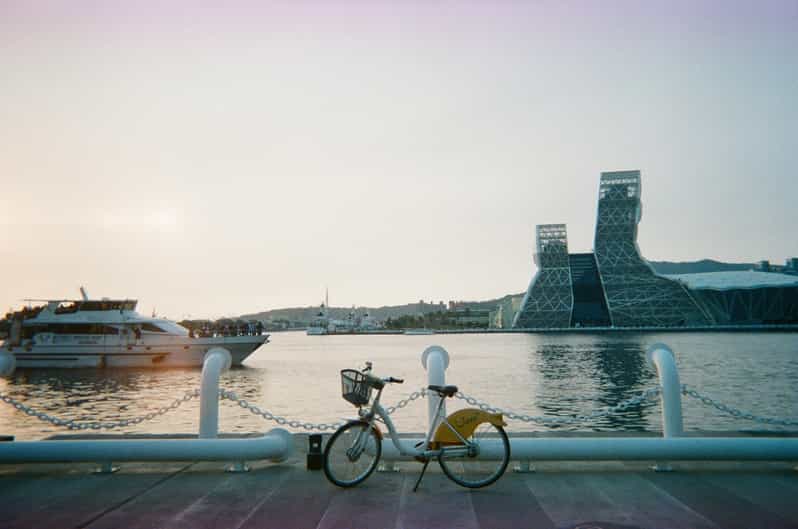 Kaohsiung: Highlight Attractions City Tour