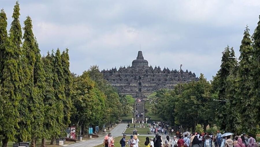 Kedung Kayang Waterfall & Borobudur Climb Include Ticket - Tour Overview and Pricing