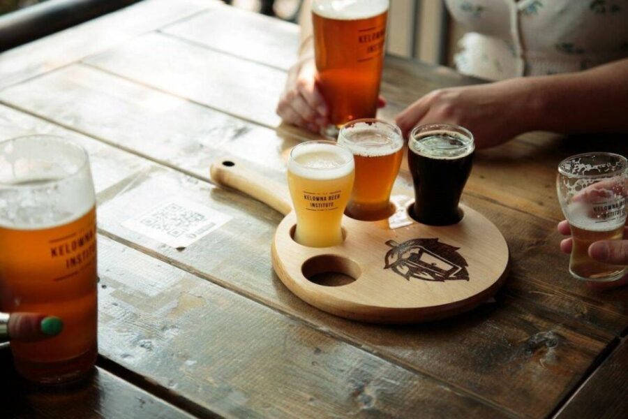 Kelowna: Craft Beer Hop Guided Tour