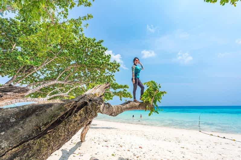 Koh Lanta: Koh Rok & Koh Haa Snorkeling the Andaman Gems Tour