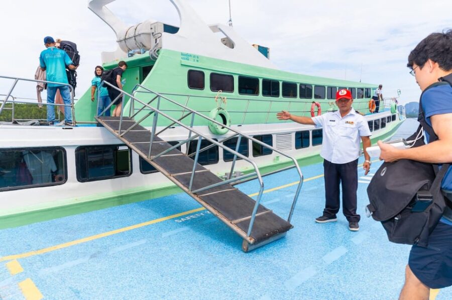 Krabi : One-Way Ferry Transfer From/To Koh Phi Phi