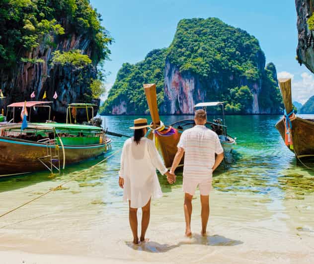 Krabi: Private Long-Tail Boat Tour to Hong Islands