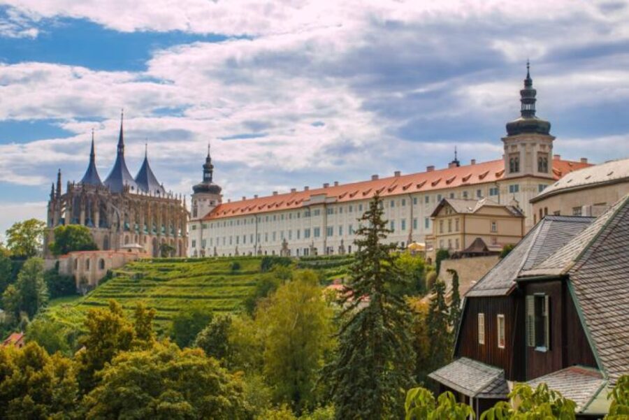 Kutna Hora: A Self-Guided Audio Day Tour in English
