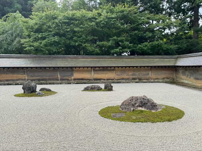 Kyoto: Ryoan-ji, Greatest Zen Garden Guided Tour in 80 Min.