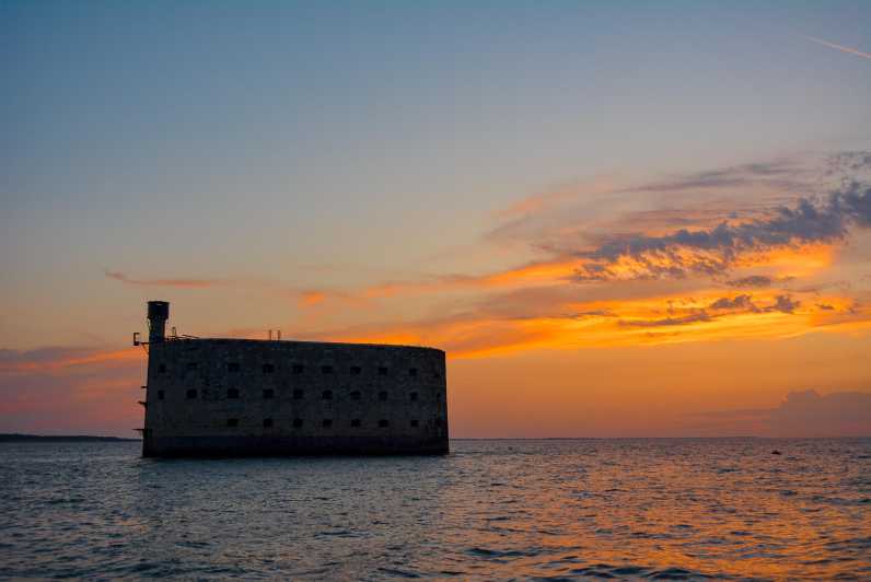 La Rochelle: Fort Boyard at Sunset (2h00)