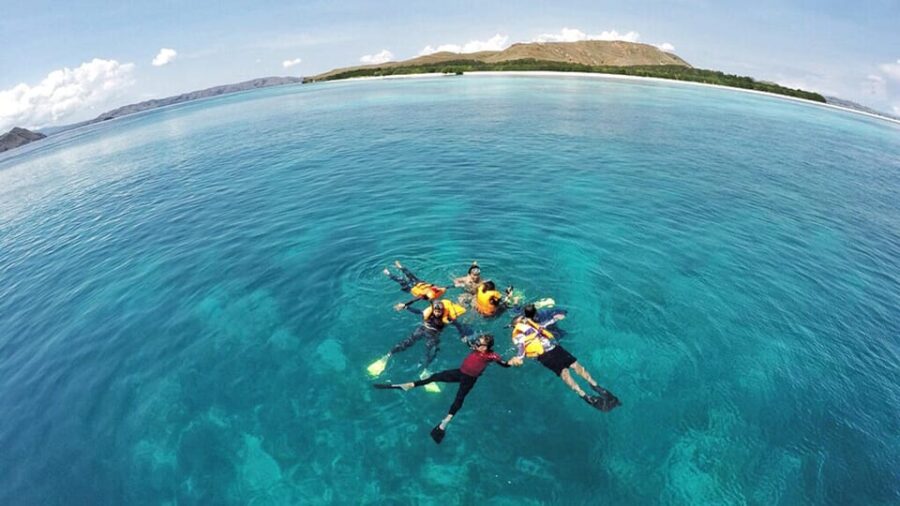 LABUAN BAJO EXCURSIONS : DAY SEA TOUR