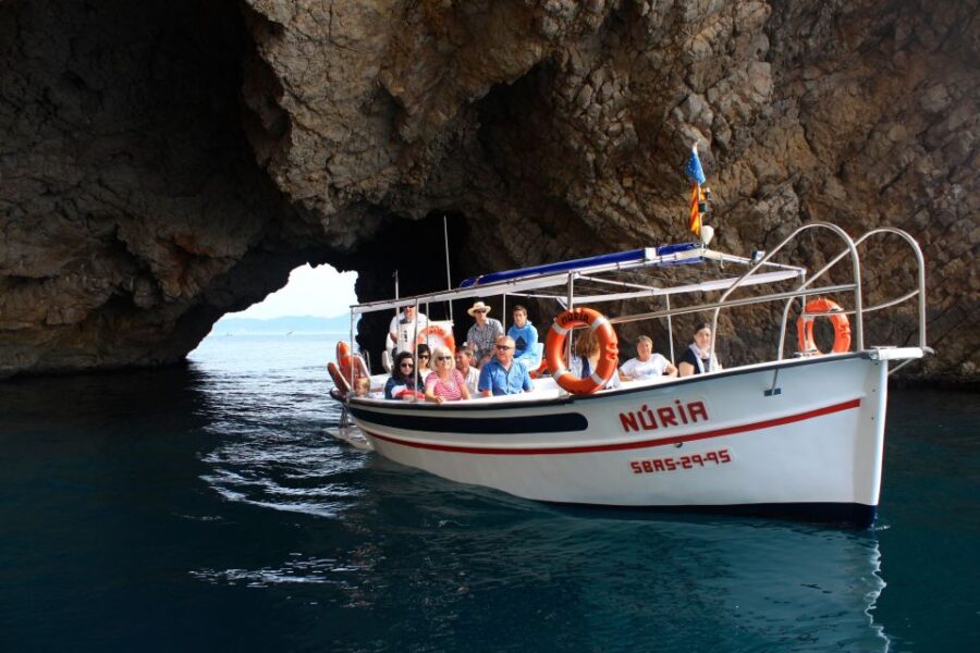 LEstartit: Boat Trip to the Medes Islands and the NP Caves - Activity Overview