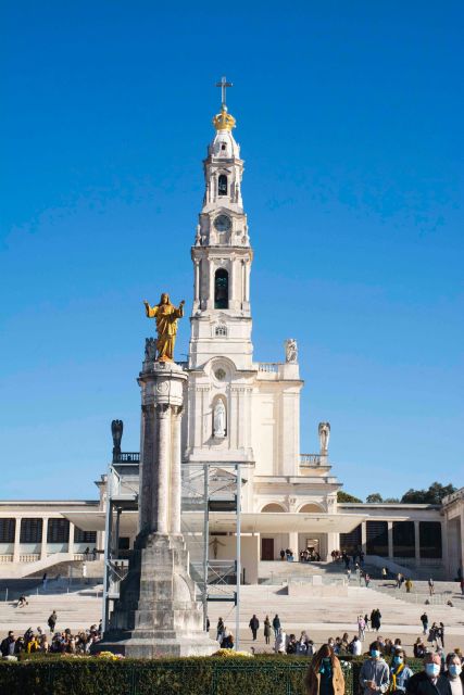Lisbon: Fatima, Aljustrel, Nazare, and Obidos All Day Trip
