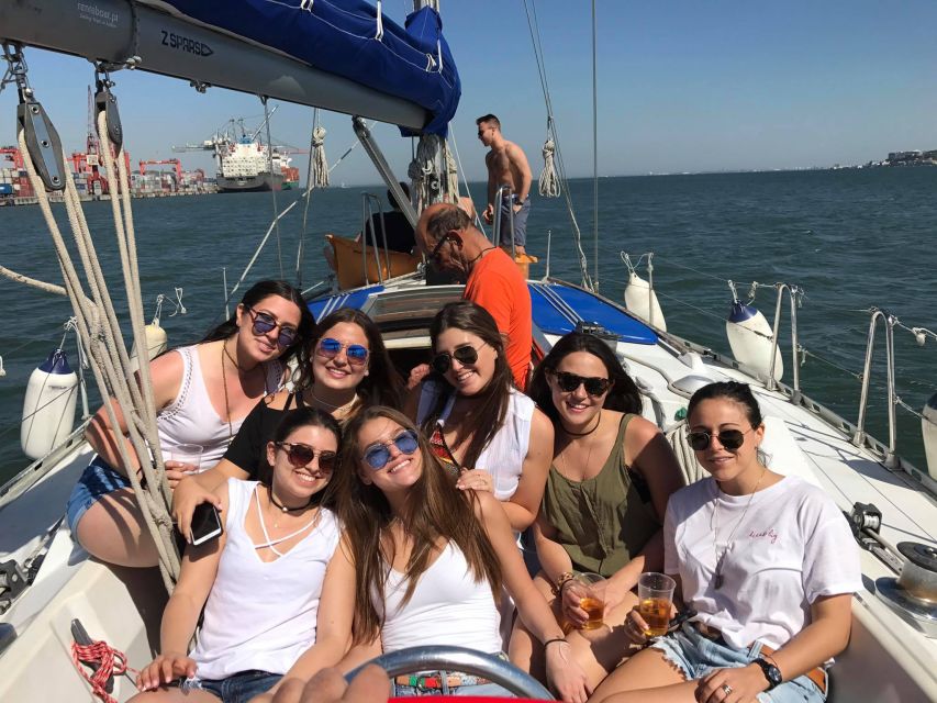 Lisbon: Private Sailboat Tour