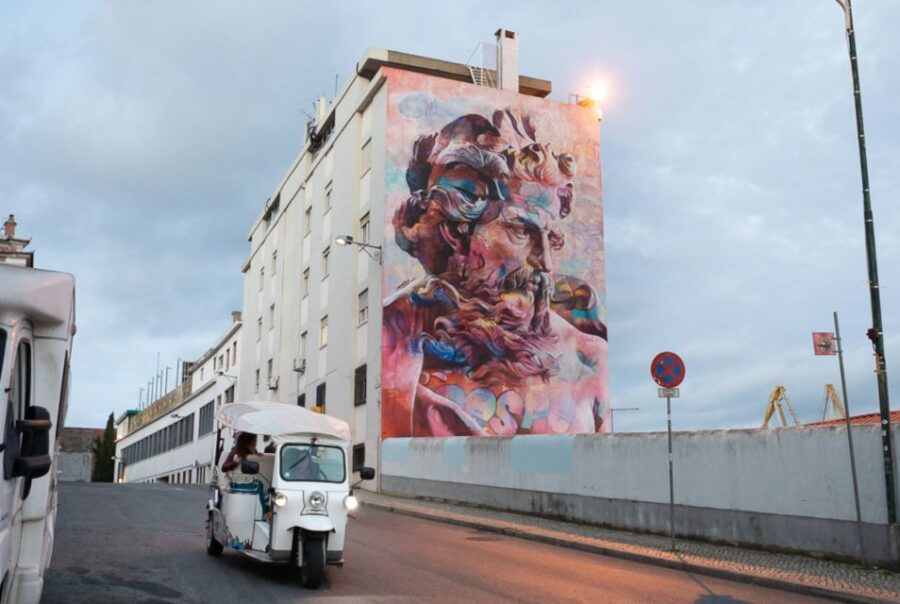 Lisbon: Street Art TukTuk Tour