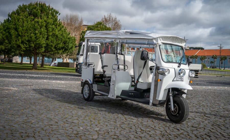 Lisbon: Tuk Tuk City Tour With a Boat Tour in River Tagus - Tour Overview