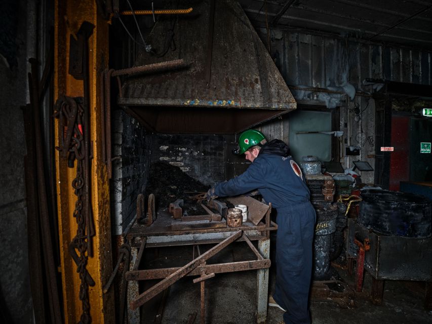 Longyearbyen: Historic Coal Mine Tour at Gruve 3