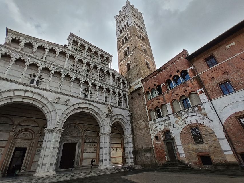 Lucca: Guided Small Group Highlights Walking Tour - Tour Overview and Details