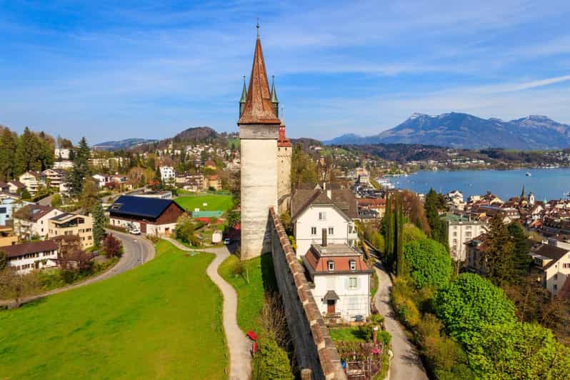 Lucerne: Insta-Perfect Walk With a Local