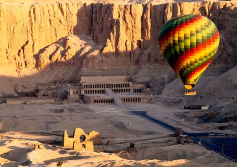 Luxor: VIP Private Sunrise Hot Air Balloon With Breakfast - Activity Overview