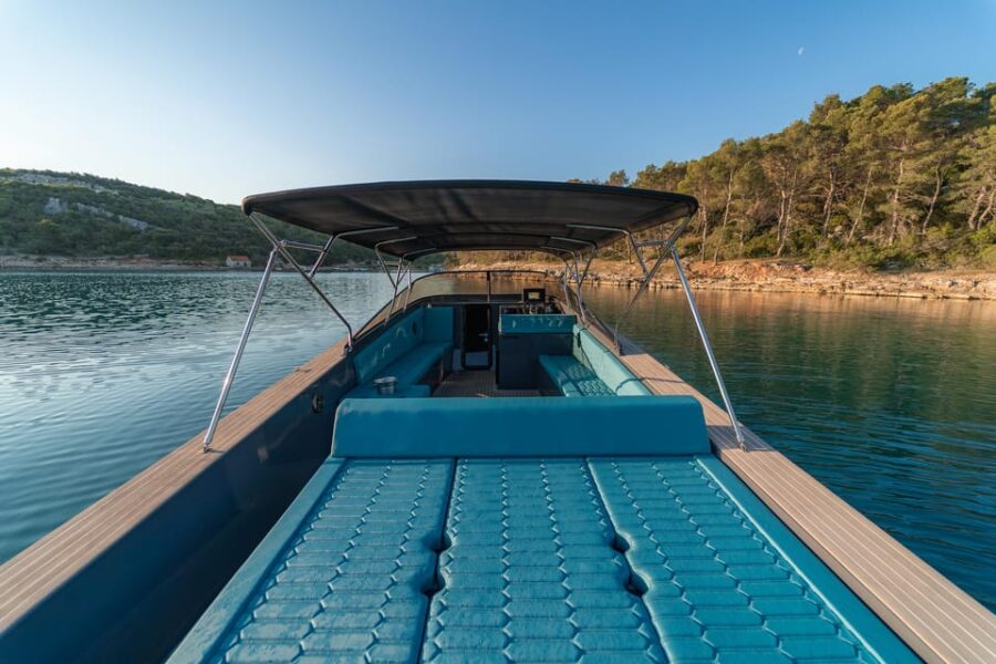Luxury Blue Lagoon Tour From Split- Drinks, Snacks Included