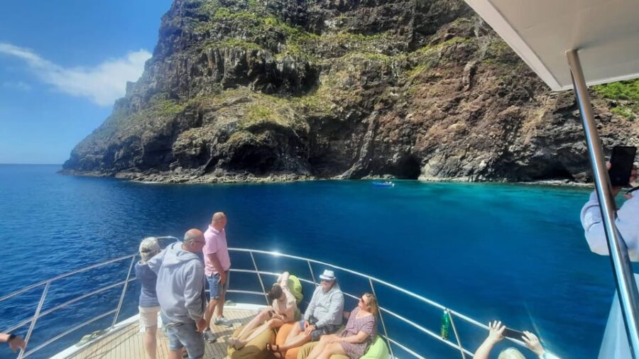 Madeira: Boat Trip With Lunch, Drinks, and Hotel Transfer