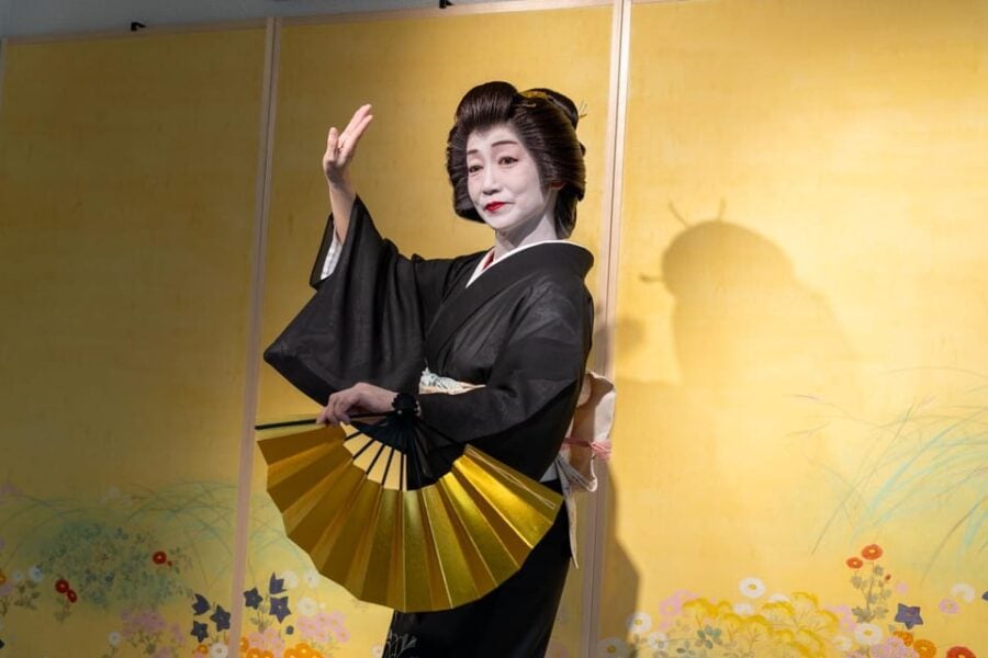 Maiko (Geisha) Performance/ Experience in Fukuoka