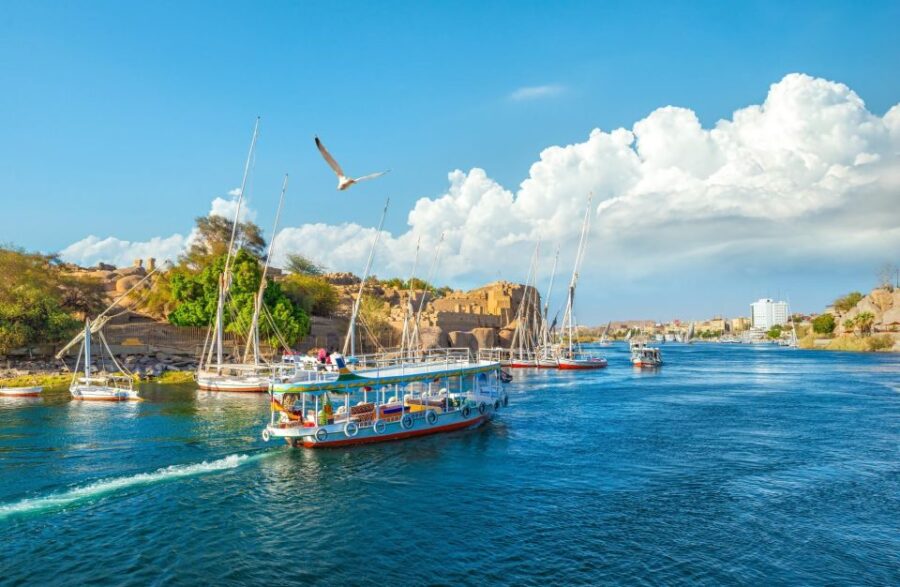Makadi Bay: Luxor Highlights, King Tut Tomb & Nile Boat Trip