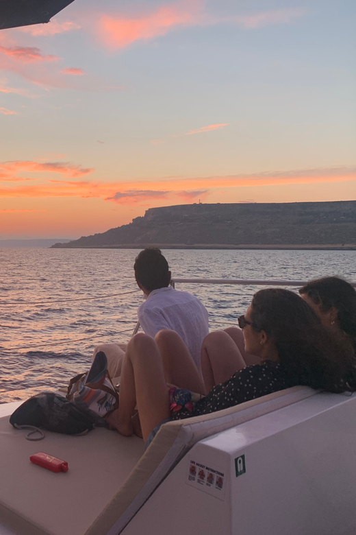Malta: Blue Lagoon Evening Catamaran Cruise